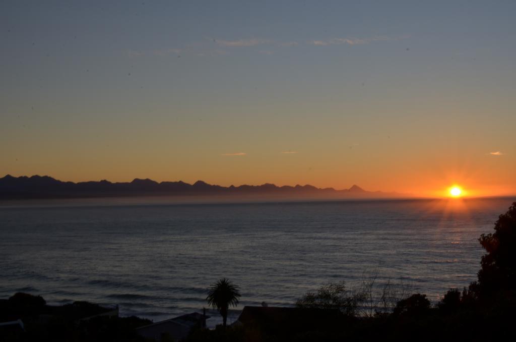 5Th House B&B Plettenberg Bay Bagian luar foto
